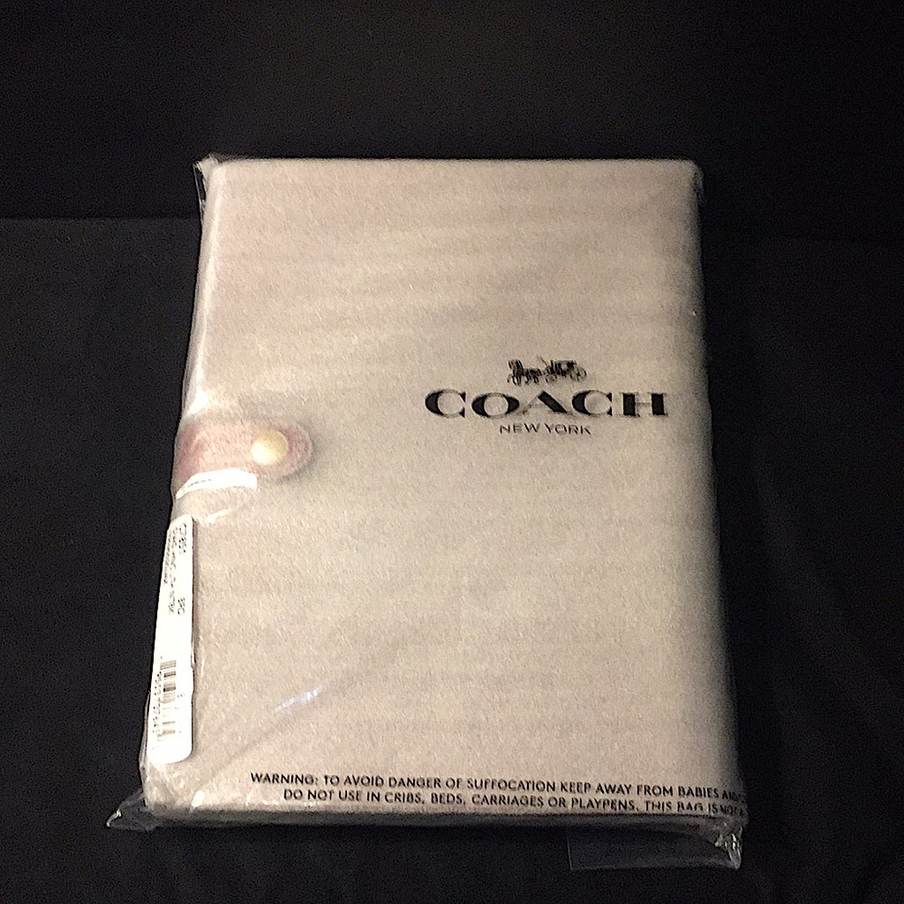 COACH -NOTEBOOK W/DIAGONAL HORSE & CARRIAGE PRINT - Picture 12 of 12